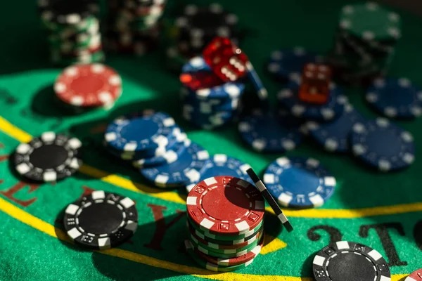 8togel mobile Live Dealer Tables at Your Fingertips